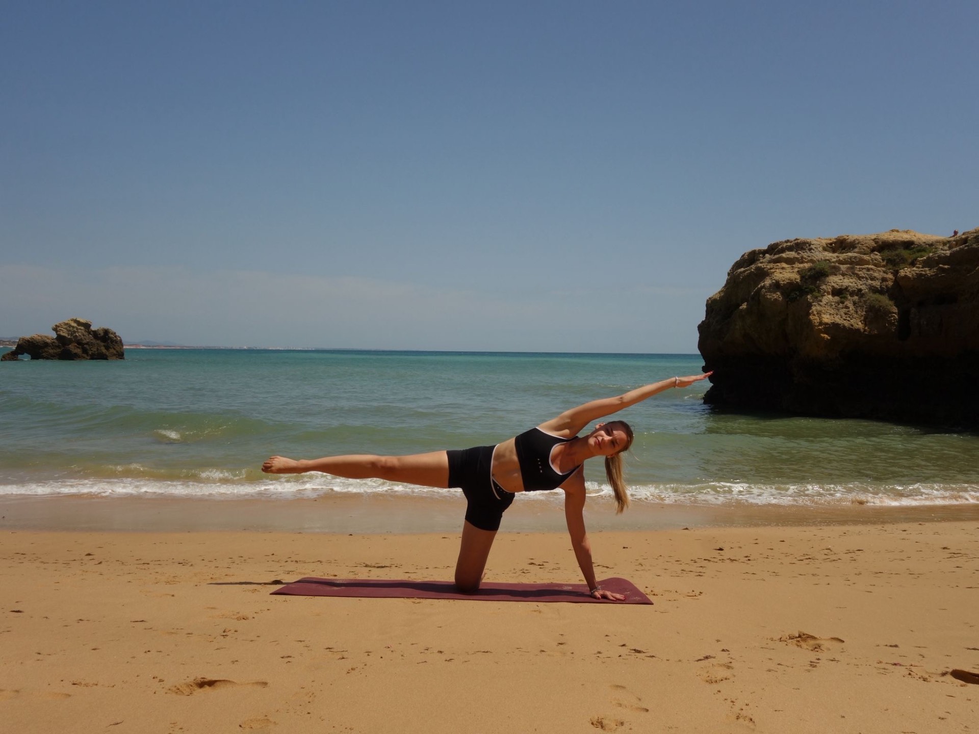 Pilates poza ob morju